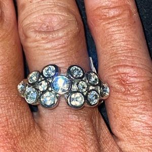 Vintage silver and round crystal ring
